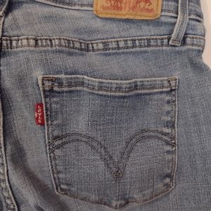 Levi's Women's 525 Straight leg Jeans